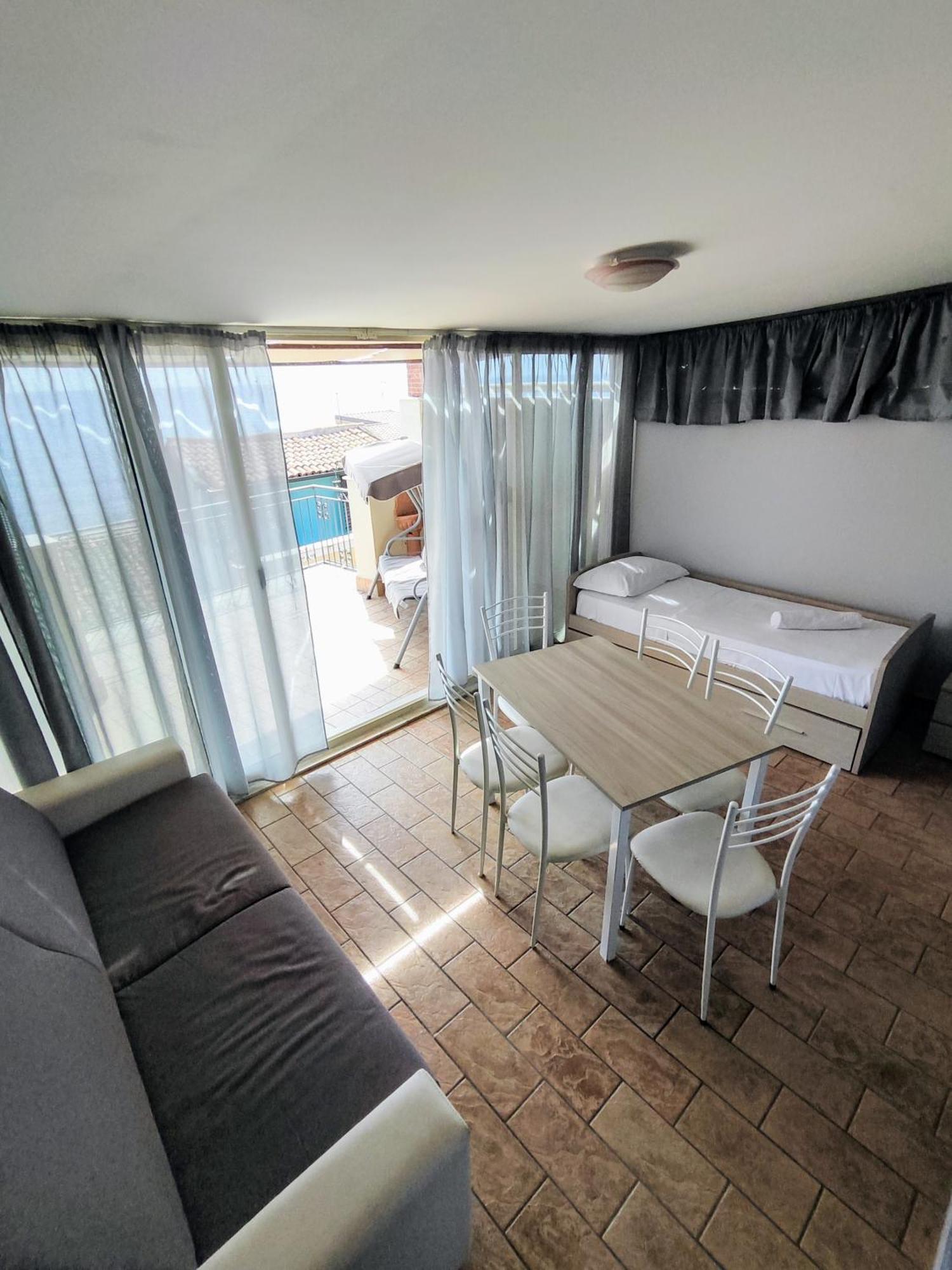 Etnapartment 4 贾迪尼-纳克索斯 外观 照片